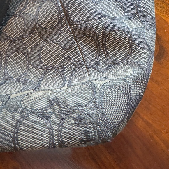 SOLD - COACH Signature Shoulder Bag - Picture 4 of 9